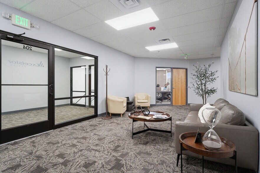 More Photos Of 2920 George Washington Way, Richland Office For Sale