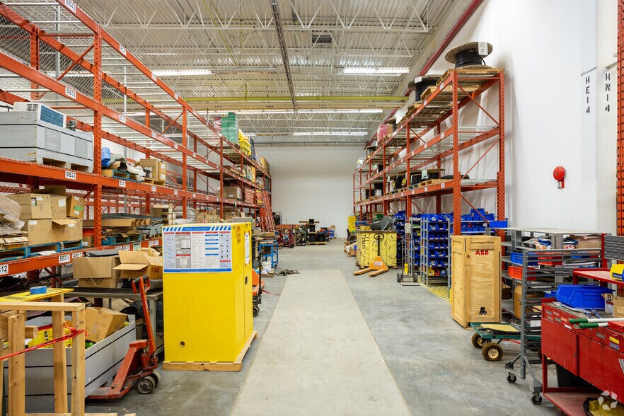 More Photos Of 2-10 Smed Ln SE, Calgary Distribution For Lease