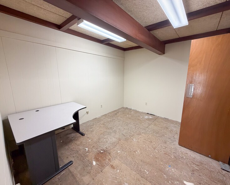 More Photos Of 510 Central Ave, Dunkirk Office For Sale