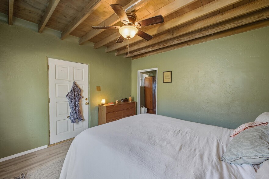 More Photos Of 24 Matisse Rd NE, Albuquerque Apartments For Sale