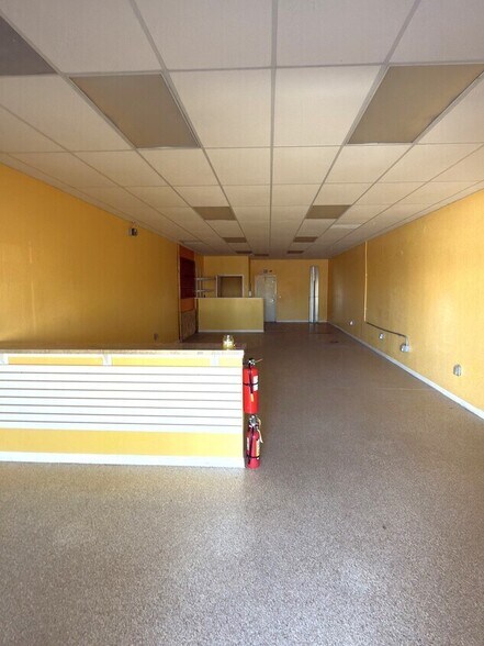 More Photos Of 701 JC Center Ct, Port Charlotte Storefront Retail Office For Lease