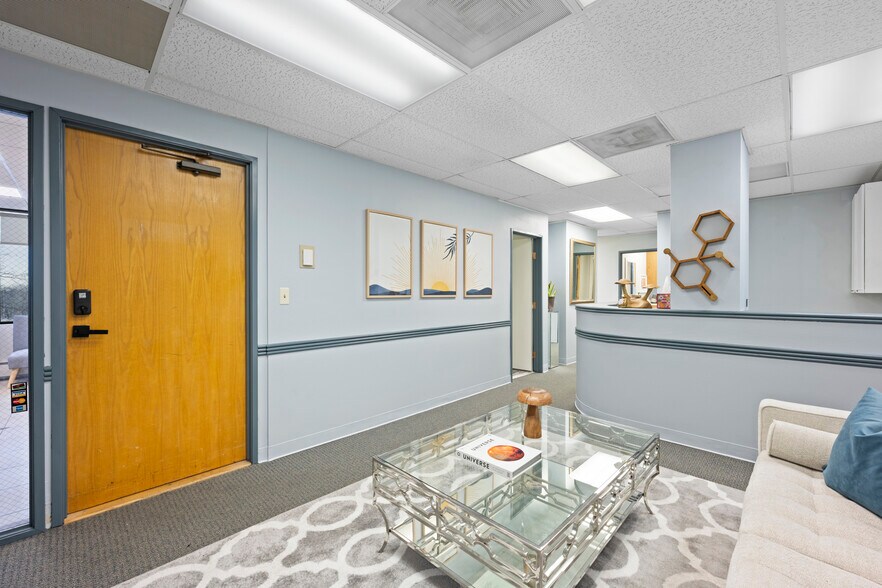 More Photos Of 7373 W Jefferson Ave, Lakewood Medical For Sale