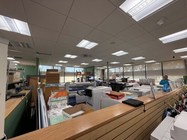 More Photos Of 130 S Entrada Ave, Port Saint Lucie Storefront Retail Office For Sale