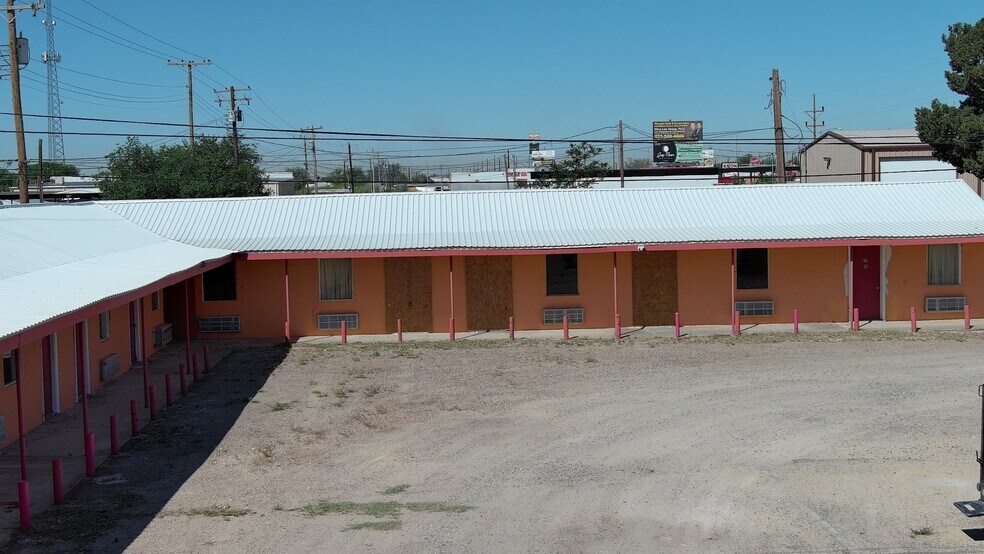 More Photos Of 239 TX-302, Kermit Hotel For Sale
