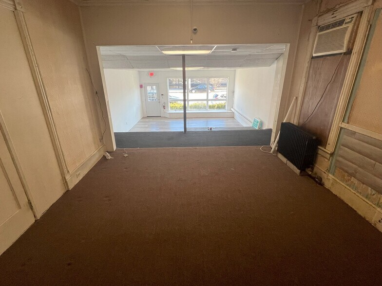 More Photos Of 37 Raymond Ave, Poughkeepsie Storefront Retail Residential For Lease