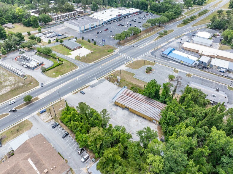 More Photos Of 1330 SW Main Blvd, Lake City Freestanding For Sale