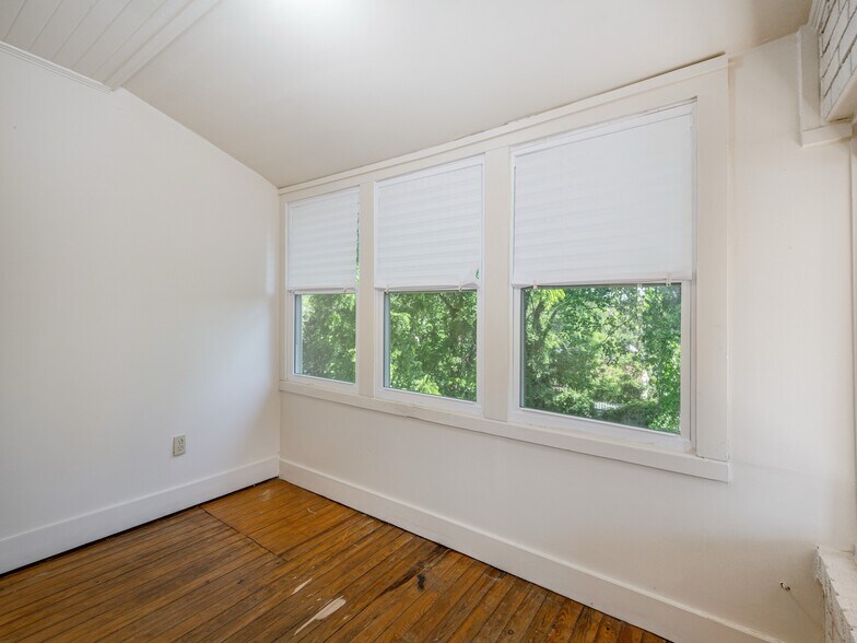 More Photos Of 891 Haywood Rd, Asheville Apartments For Sale