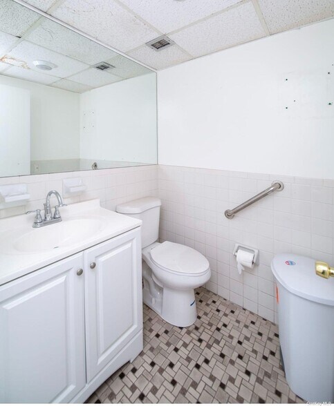 More Photos Of 8708 Justice Ave, Elmhurst Apartments For Sale