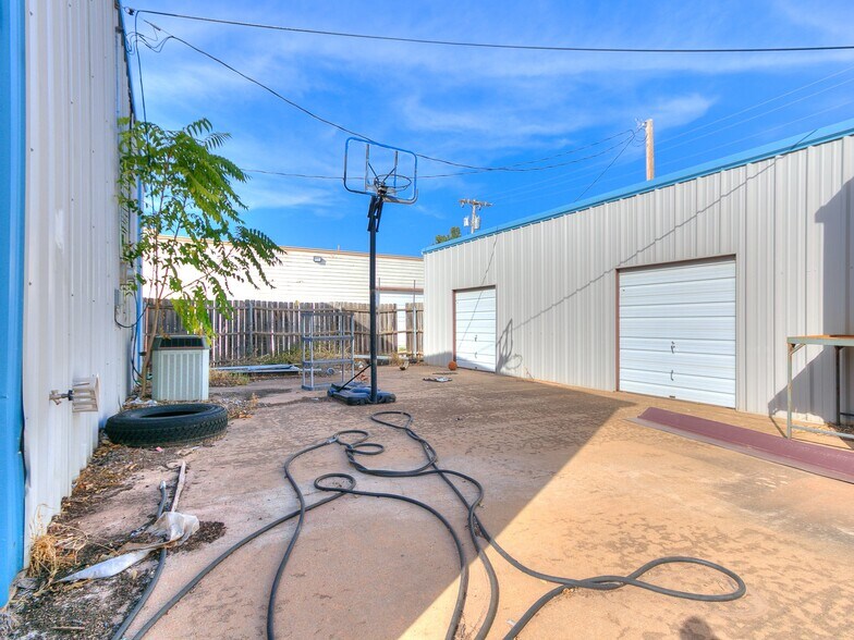 More Photos Of 219 N 6th St, Kingfisher Office For Sale