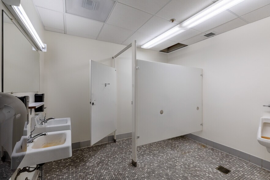 More Photos Of 514-518 SW Sixth Ave, Portland Office For Lease