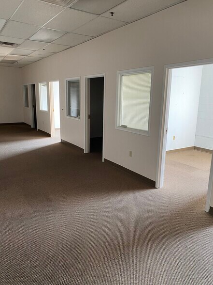 More Photos Of 220 Division St, Kingston Flex For Lease