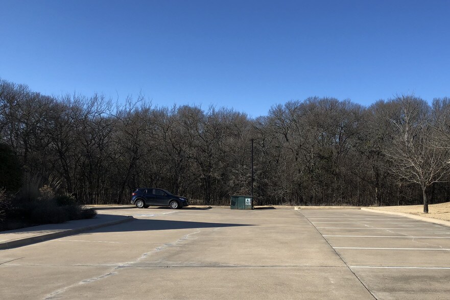 More Photos Of 4 Horizon Ct, Heath Office For Lease