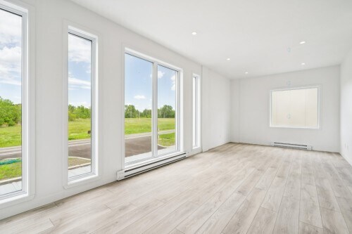 More Photos Of 20-40 Rue Filion, Saint-jacques-le-mineur Warehouse For Lease