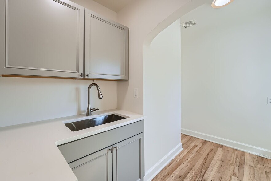 More Photos Of 3180 Meade St, Denver Storefront Retail Residential For Lease