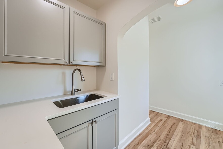 More Photos Of 3180 Meade St, Denver Storefront Retail Residential For Lease