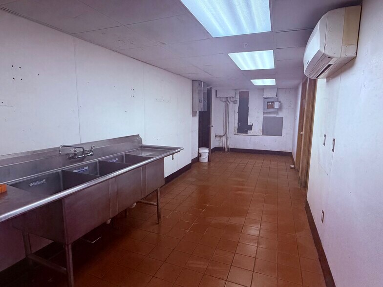 More Photos Of 103 3RD St N, La Crosse Restaurant For Sale