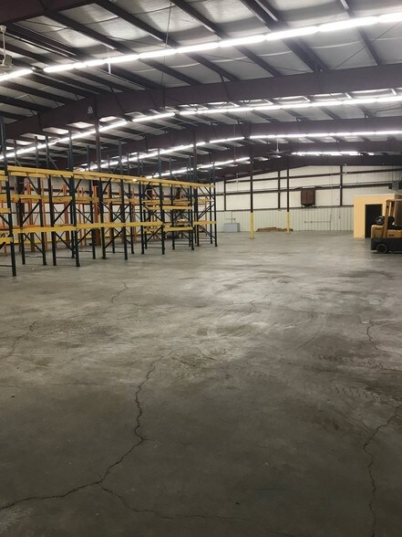 More Photos Of 2050 Stanley Ave, Portage Warehouse For Lease