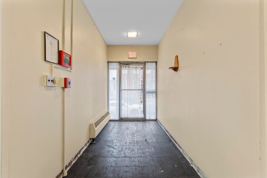 More Photos Of 19 Goodwill Ave, Meriden Specialty For Sale