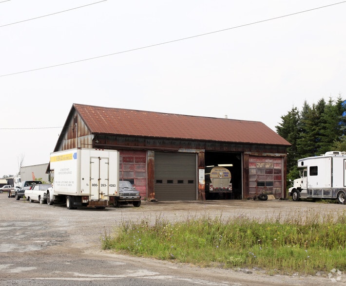 Primary Photo Of 35 Brook St, Scugog Service For Sale