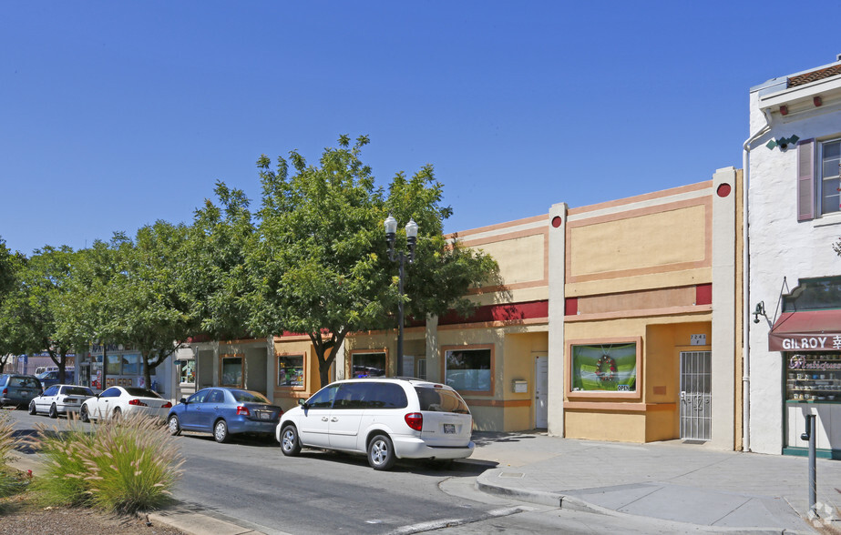 Primary Photo Of 7243 Monterey St, Gilroy Storefront For Lease