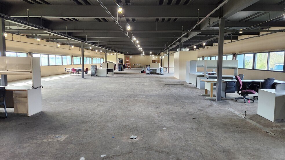 More Photos Of 150 Americus Way, Oak Ridge Office For Lease