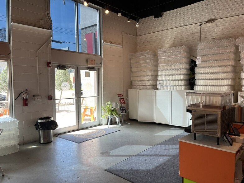 More Photos Of 3043 Perkins Rd, Baton Rouge General Retail For Lease