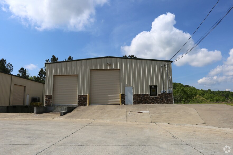 More Photos Of 119 North Gate Industrial Dr, Ball Ground Warehouse For Lease
