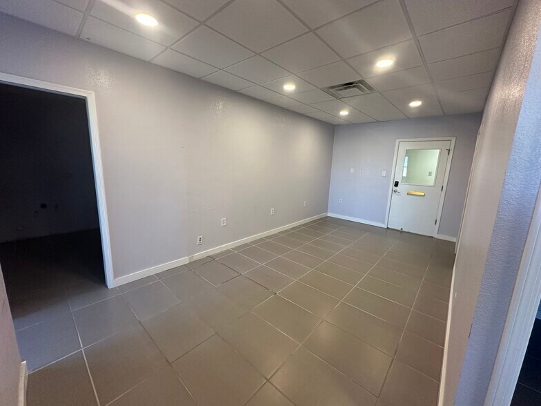 More Photos Of 1280 Hawkins Blvd, El Paso Office For Lease