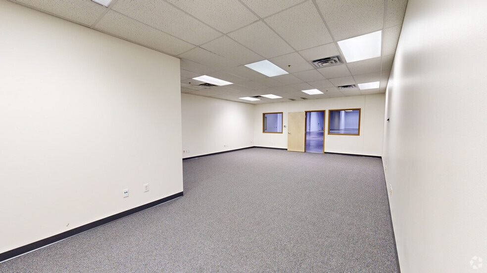 More Photos Of 3510 Pipestone Rd, Dallas Distribution For Lease