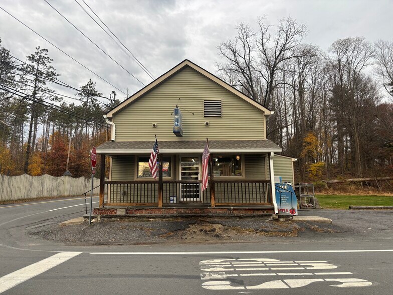 More Photos Of 3 Hamilton Rd, Pine Bush Convenience Store For Sale