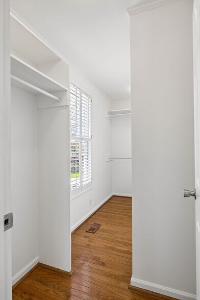 More Photos Of 1910 Redbud Ct, Franklin Multifamily For Sale