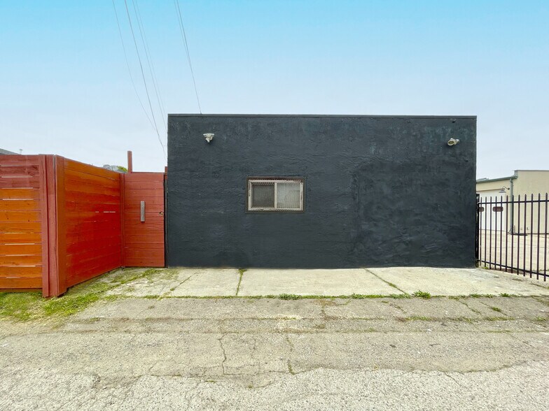 More Photos Of 3016 Cutting Blvd, Richmond Storefront Retail Residential For Lease