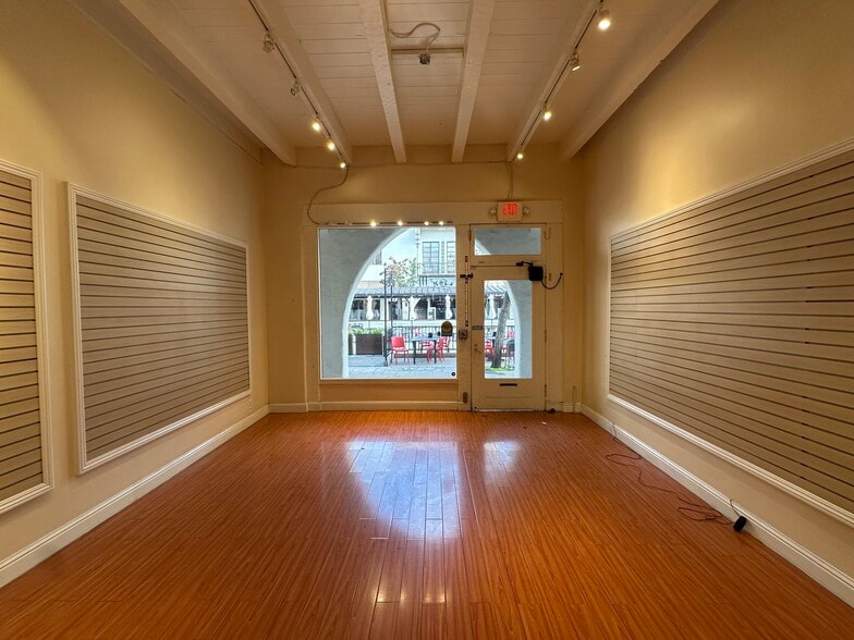More Photos Of 532-536 Ramona St, Palo Alto Storefront For Lease