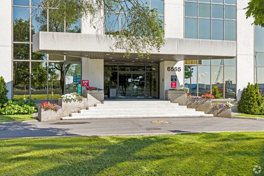 More Photos Of 6555 Boul Métropolitain E, Montréal Office For Lease