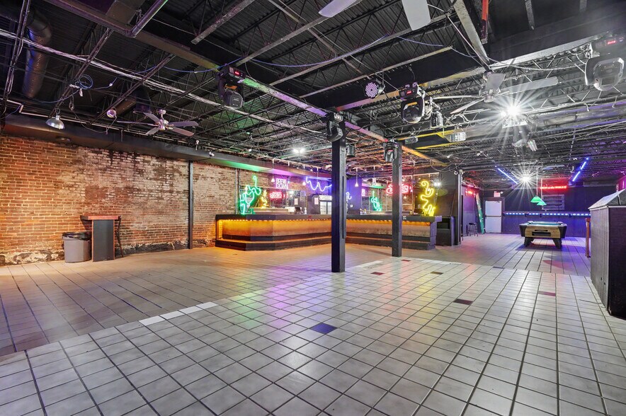 More Photos Of 244 N Water St, Kent Bar For Sale
