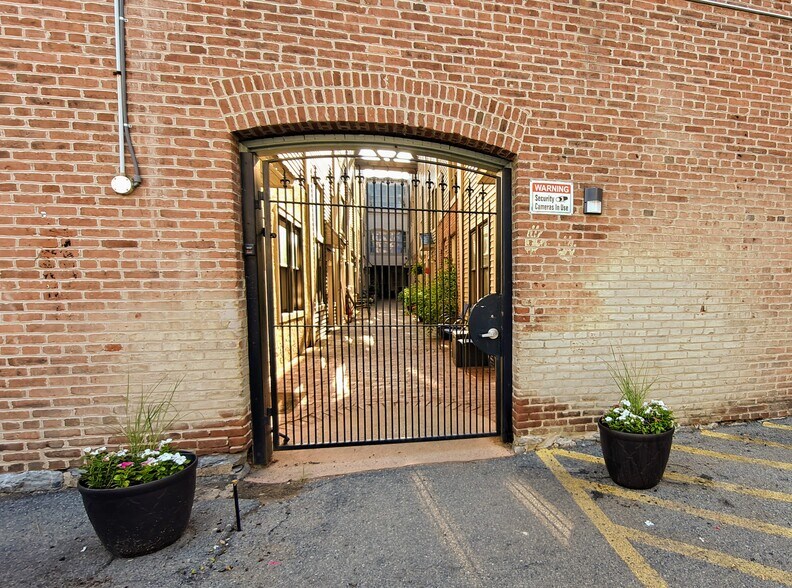 More Photos Of 417 E Frederick St, Lancaster Apartments For Sale