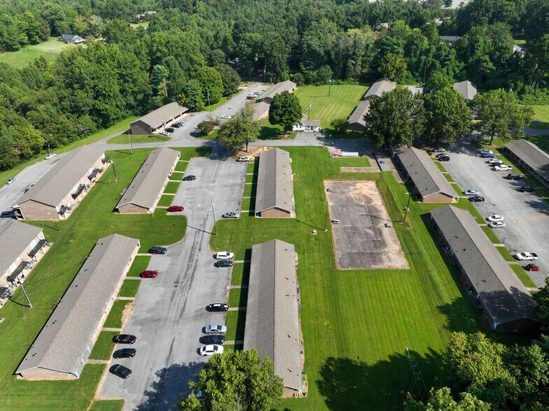 More Photos Of 100 S Kirkland Ave, Elkin Apartments For Sale