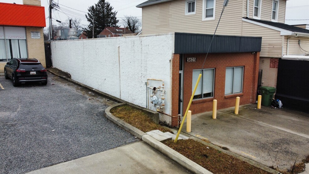 More Photos Of 5625 Reisterstown Rd, Baltimore Restaurant For Sale