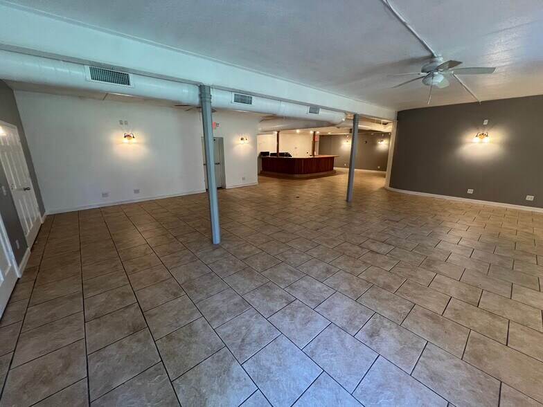 More Photos Of 2709 S US Highway 51, Janesville Flex For Sale