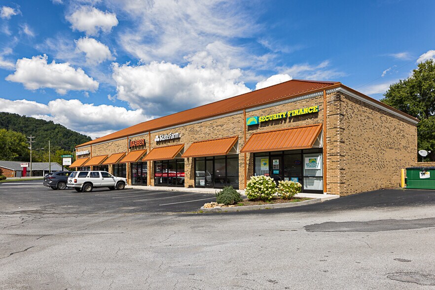 More Photos Of 1027 N Main St, Erwin Unknown For Lease