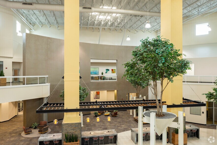 More Photos Of 5701 E Hillsborough Ave, Tampa Office For Lease
