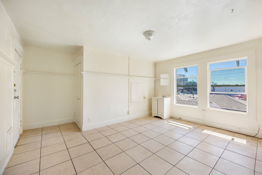 More Photos Of 521 S Union Ave, Los Angeles Apartments For Sale