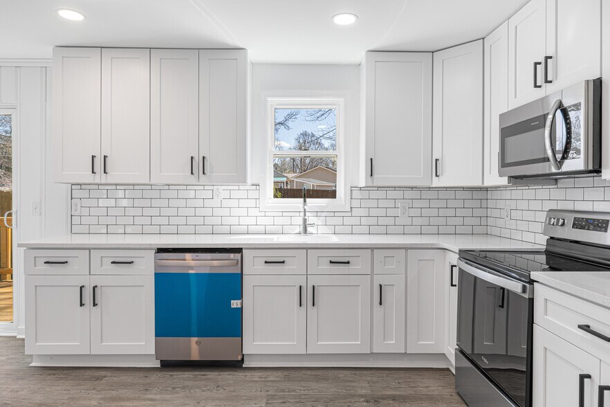 More Photos Of 5015 Forestmont Dr, Matthews Apartments For Sale