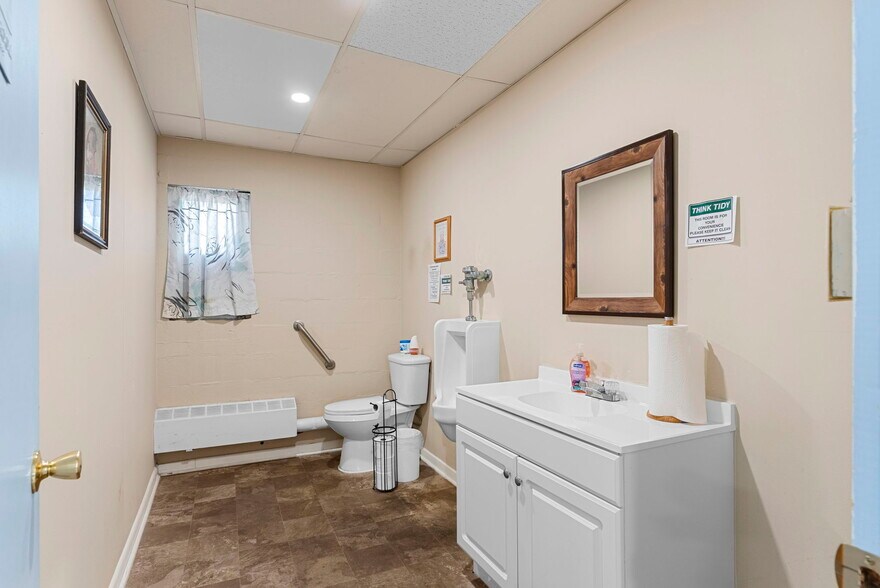 More Photos Of 201 W University Ave, Orange City Religious Facility For Sale
