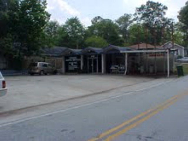 More Photos Of 338 Gordon St, Bremen Service Station For Sale