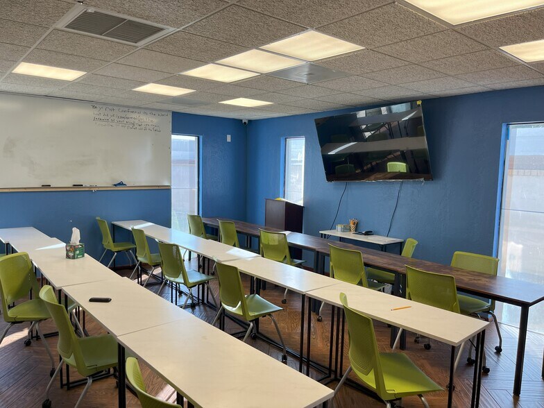 More Photos Of 410 E Southern Ave, Tempe Medical For Lease