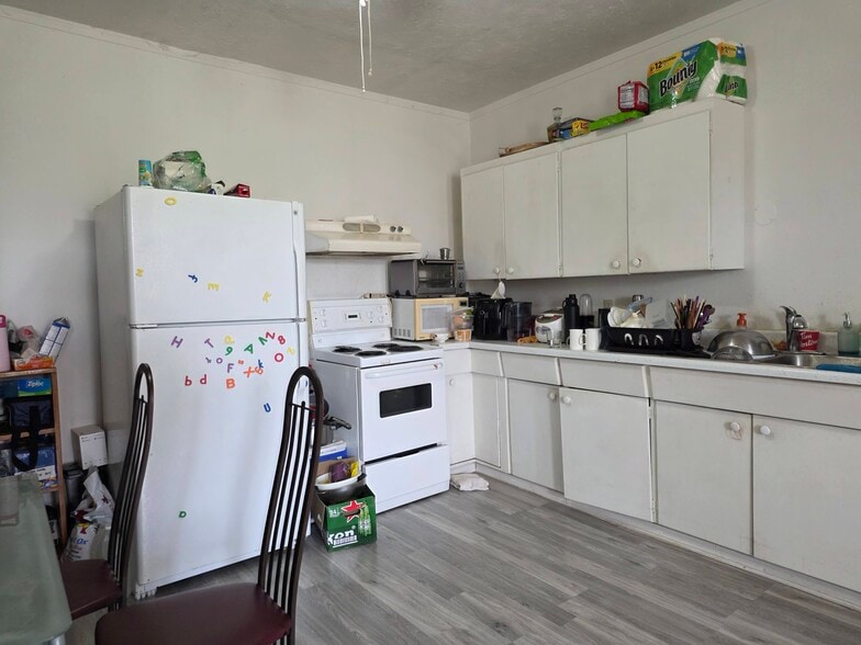 More Photos Of 4-6 Sykes St N, Meaford Apartments For Sale