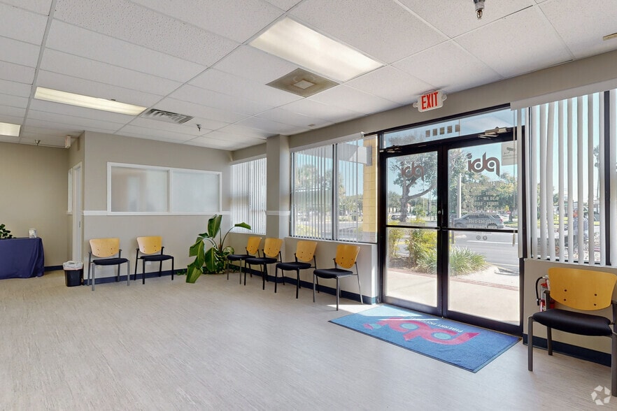 More Photos Of 11212-11376 S Orange Blossom Trl, Orlando Unknown For Lease