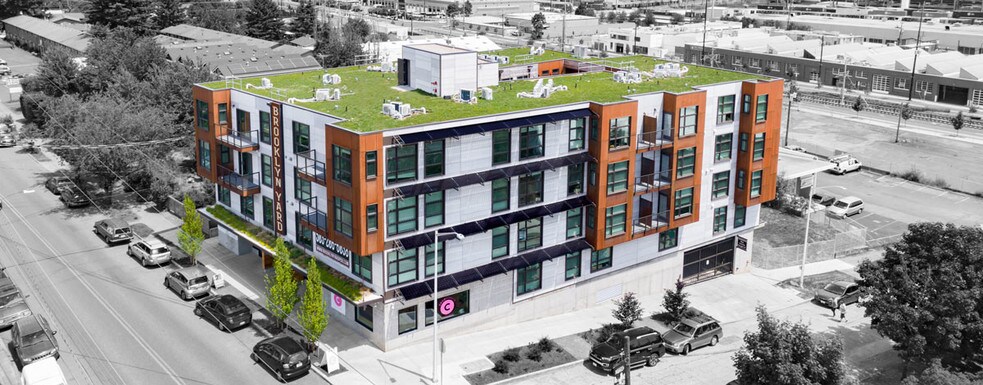 More Photos Of 4780 SE Milwaukie Ave, Portland Apartments For Sale