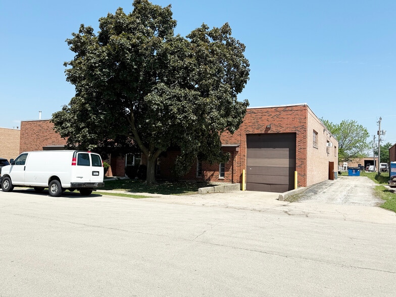 More Photos Of 1430 Louis Ave, Elk Grove Village Warehouse For Sale